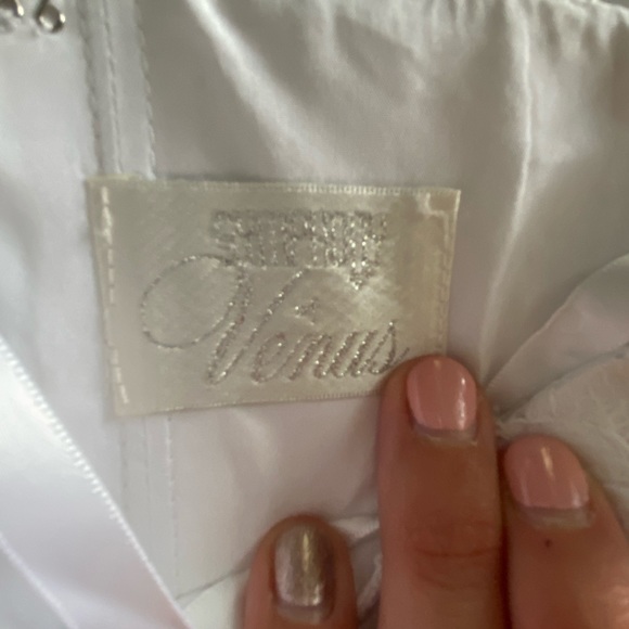 Brand New! Wedding Dress - Picture 10 of 14